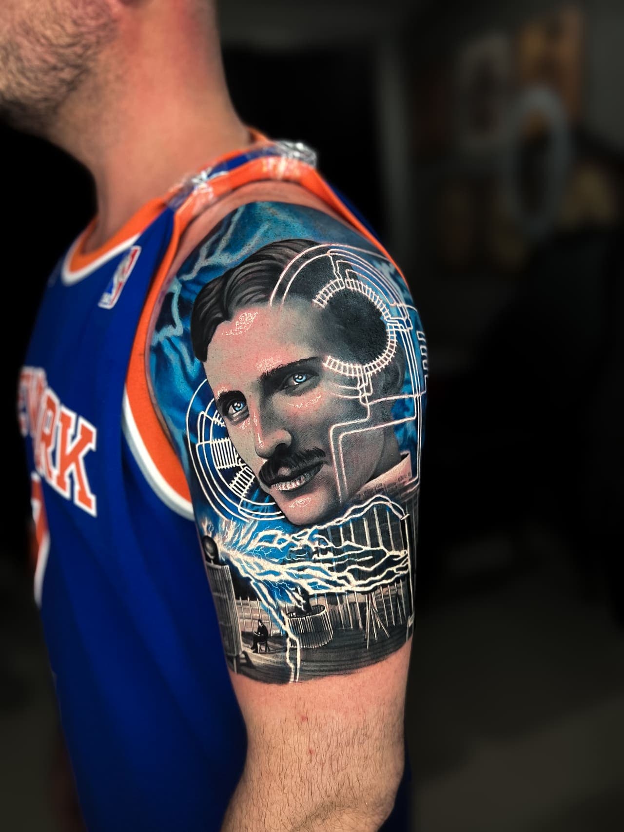 Tatuagem realismo contemporâneo por Guilherme Salles — Rio de Janeiro